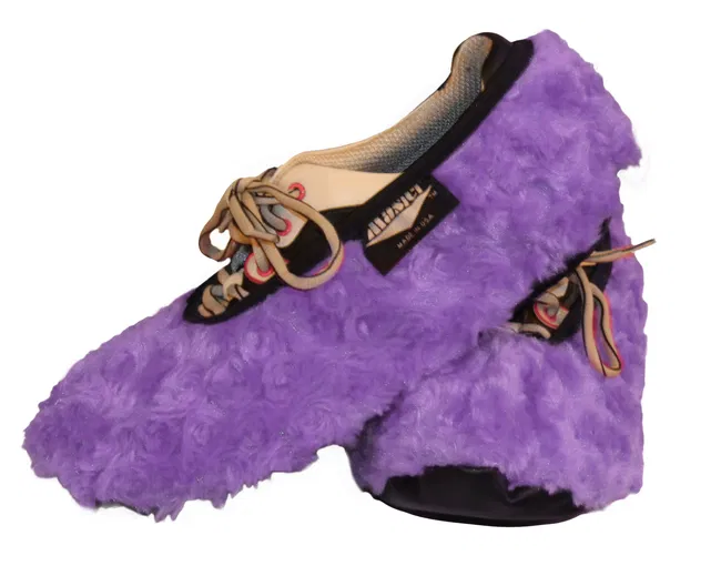 master-ladies-shoe-covers-fuzzy-lavender-main.webp FUZZY Shoe Cover Ladies Lavender - Image 1